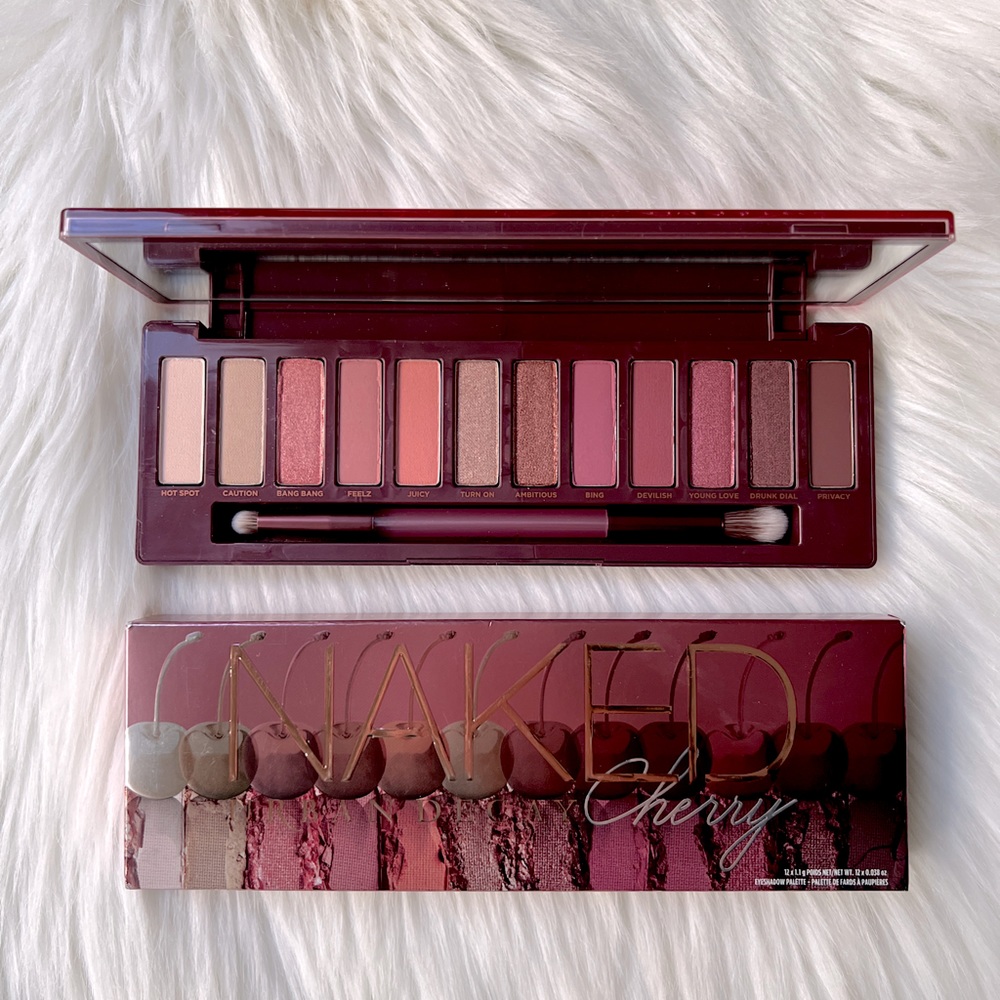 Urban Decay Naked Cherry Eyeshadow Palette